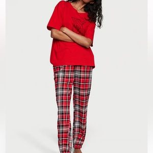 VICTORIA'S SECRET Flannel Jogger Tee-Jama Set